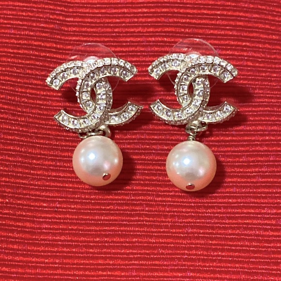 CHANEL Jewelry - Authentic Chanel earrings no inclusion but this is authentic